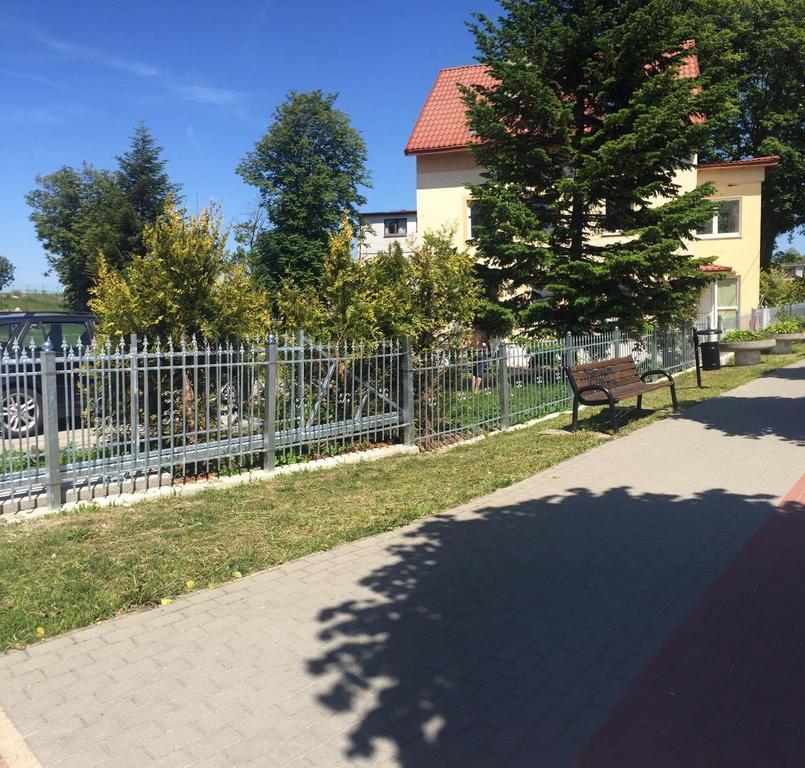 Willa Plaza Pokoje I Domki Z Widokiem Na Morze Apartment Dziwnów Exterior foto